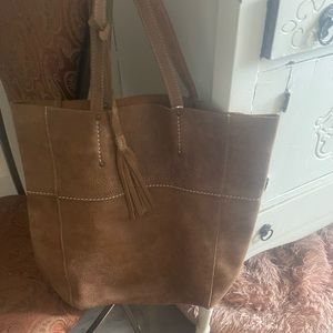 Roots tote bag in Tribal leather. Excellent condition used twice.  Large tote